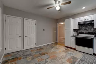 51 View St, Holyoke, MA 01040 - Photo 9