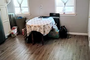 51 View St, Holyoke, MA 01040 - Photo 3