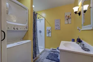 51 View St, Holyoke, MA 01040 - Photo 11