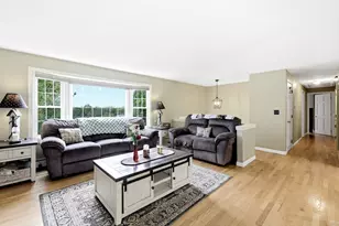107 Colony, East Longmeadow, MA 01028 - Photo 15