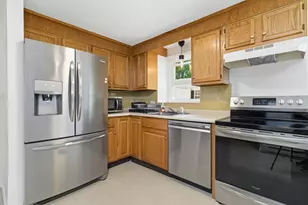 21 Cobb St, Norton, MA 02766 - Photo 5