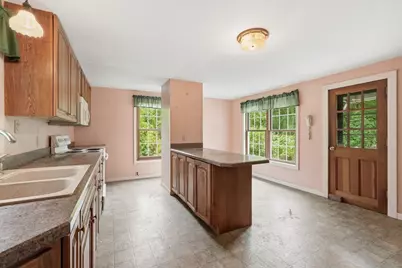 72 Park St, South Hadley, MA 01075 - Photo 13