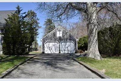 33 Terry Drive, Dartmouth, MA 02748 - Photo 3