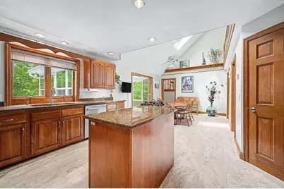 10 Benson Rd, Hopkinton, MA 01748 - Photo 5