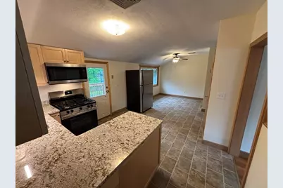 588 Walpole St. #2nd fl, Norwood, MA 02062 - Photo 3