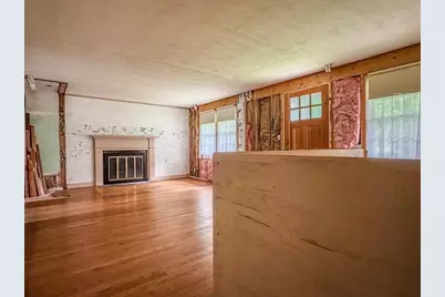 24 Washburn Ave, Greenfield, MA 01301 - Photo 17