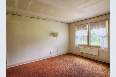 24 Washburn Ave, Greenfield, MA 01301 - Photo 11