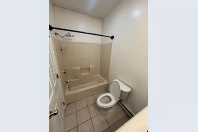 17A Peacedale Ave #17A, Worcester, MA 01607 - Photo 3