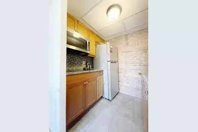 5 Grove Str #6, Boston, MA 02114 - Photo 5
