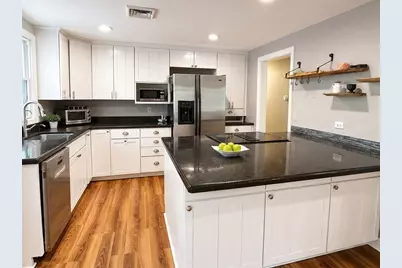 125 Craigie Cir, Carlisle, MA 01741 - Photo 3