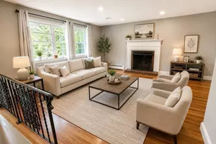 125 Craigie Cir, Carlisle, MA 01741 - Photo 3