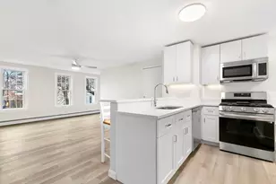 324 W 3rd, Boston, MA 02127 - Photo 5