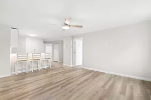 324 W 3rd, Boston, MA 02127 - Photo 3