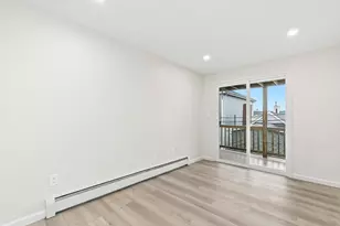 324 W 3rd, Boston, MA 02127 - Photo 9