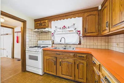 15 Transit St, New Bedford, MA 02740 - Photo 7