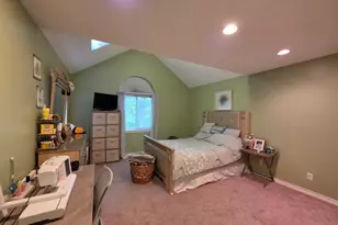 104 Johnson Rd, Chicopee, MA 01020 - Photo 15