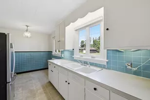 7 Highland Ave, South Hadley, MA 01075 - Photo 17