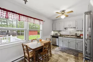 201 Batchelor St, Granby, MA 01033 - Photo 7