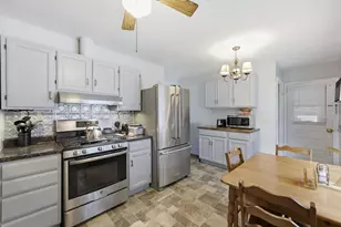 201 Batchelor St, Granby, MA 01033 - Photo 9