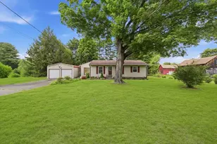 201 Batchelor St, Granby, MA 01033 - Photo 3