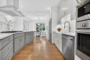 37 Maple St, Lynnfield, MA 01940 - Photo 5