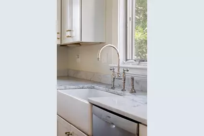 70 Oxford St, Somerville, MA 02143 - Photo 5