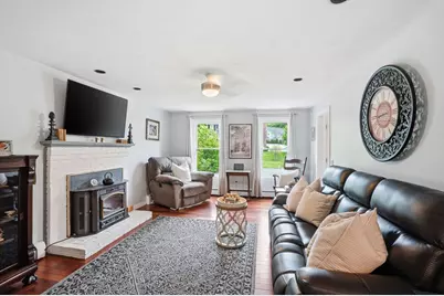19 Debbie Ln, Milford, MA 01757 - Photo 3