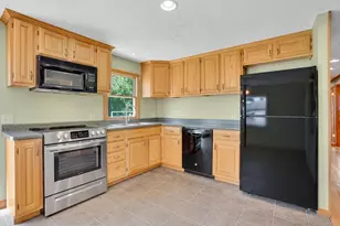 152 Kendall St, Ludlow, MA 01056 - Photo 11