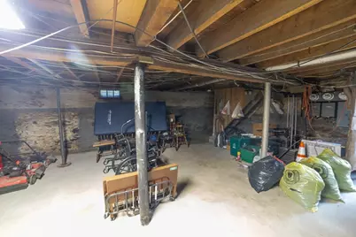 5 Suffield St, Worcester, MA 01610 - Photo 23