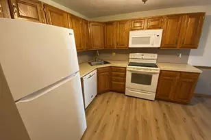 501 Ridgefield Cir, Clinton, MA 01510 - Photo 3