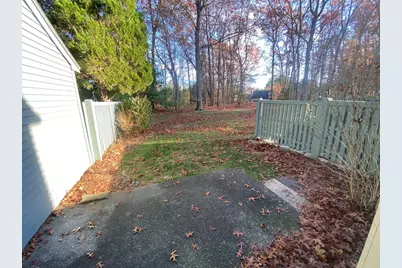 501 Ridgefield Cir #B, Clinton, MA 01510 - Photo 17