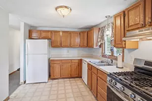 3 Birchmont St, Tyngsborough, MA 01879 - Photo 17