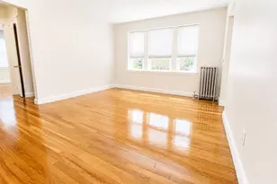 8 Walnut St, Everett, MA 02149 - Photo 5