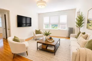 8 Walnut St, Everett, MA 02149 - Photo 3