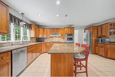 8 Wild Rd, Hopkinton, MA 01748 - Photo 5