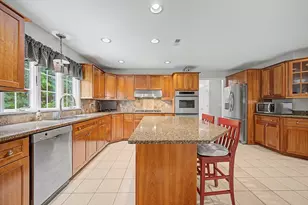 8 Wild Rd, Hopkinton, MA 01748 - Photo 5
