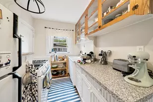 592 Washington St, Brookline, MA 02446 - Photo 5