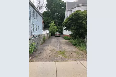 33 Melendy Ave, Watertown, MA 02472 - Photo 5