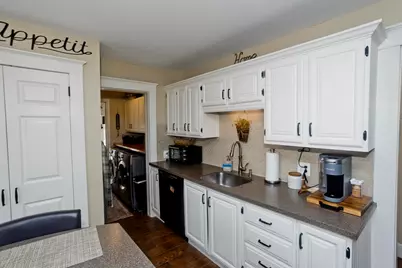 24-26 Gilman, Holyoke, MA 01040 - Photo 17