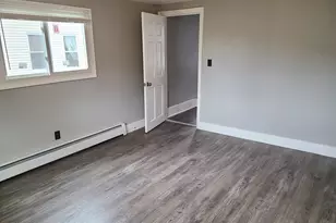 17 Stearns St, Malden, MA 02148 - Photo 11