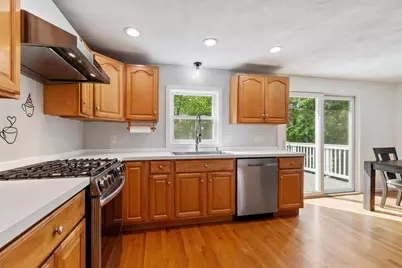 4 Louis Rd, Tewksbury, MA 01876 - Photo 9