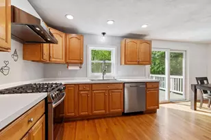 4 Louis Rd, Tewksbury, MA 01876 - Photo 9
