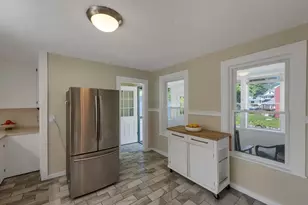 23 Chester St, Amesbury, MA 01913 - Photo 11