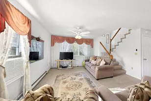 56 Schofield St, New Bedford, MA 02740 - Photo 11