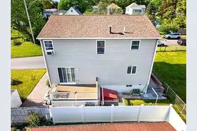 56 Schofield St, New Bedford, MA 02740 - Photo 5