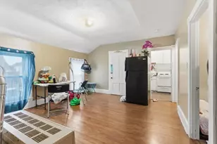 21 Salisbury St, New Bedford, MA 02744 - Photo 17