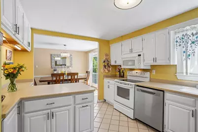 35 Westgate Rd, Framingham, MA 01701 - Photo 13