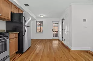 11 Wiget St, Boston, MA 02113 - Photo 15