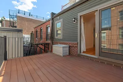 11 Wiget St #4, Boston, MA 02113 - Photo 5