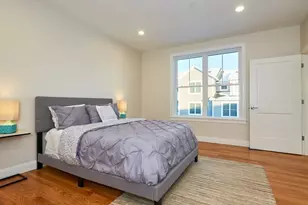 299 Lexington St, Woburn, MA 01801 - Photo 9
